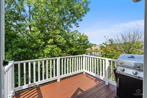275 Arlington Court Carol Stream IL 60188