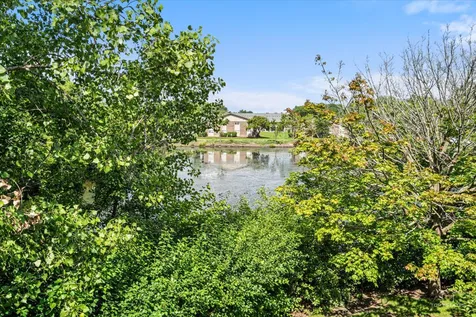 275 Arlington Court Carol Stream IL 60188