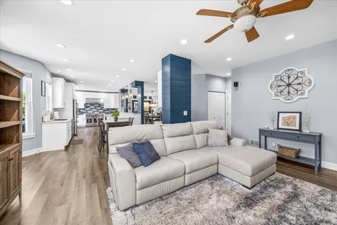 2777 Mc Duffee Circle North Aurora IL 60542