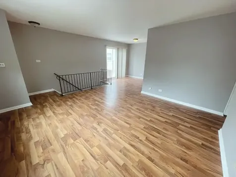 195 Thomas Court Bartlett IL 60103