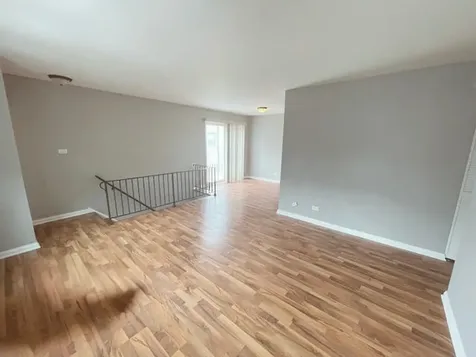 195 Thomas Court Bartlett IL 60103