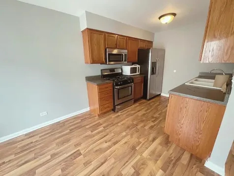 195 Thomas Court Bartlett IL 60103
