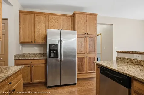 305 Kensington Drive Oswego IL 60543