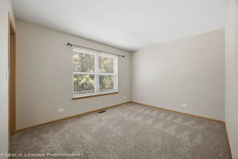 305 Kensington Drive Oswego IL 60543