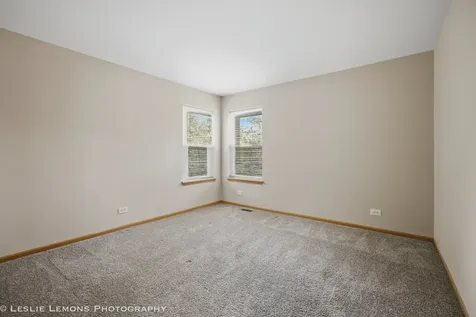 305 Kensington Drive Oswego IL 60543