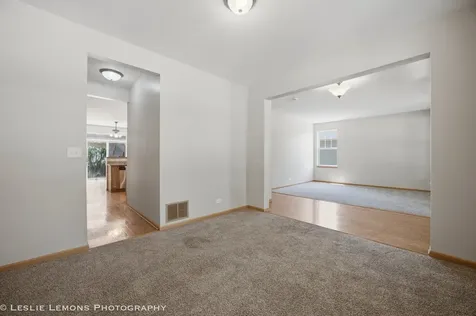 305 Kensington Drive Oswego IL 60543