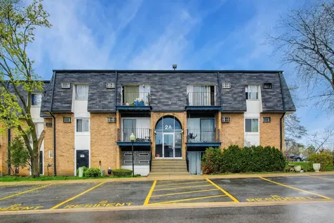 2A East Dundee Quarter Drive Palatine IL 60074