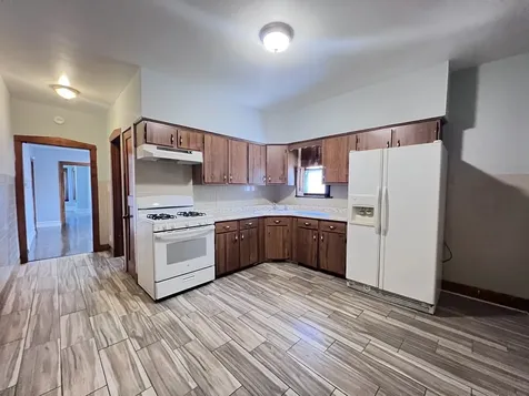 821 North Waller Avenue Chicago IL 60651