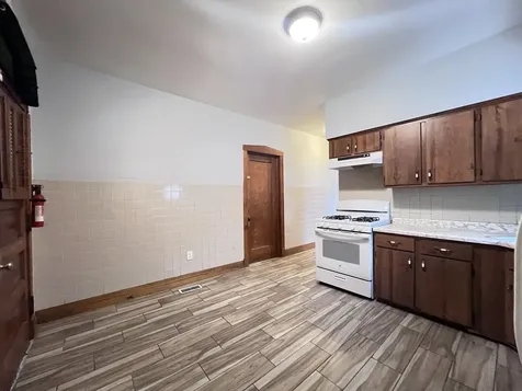 821 North Waller Avenue Chicago IL 60651