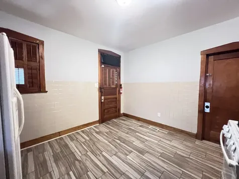 821 North Waller Avenue Chicago IL 60651