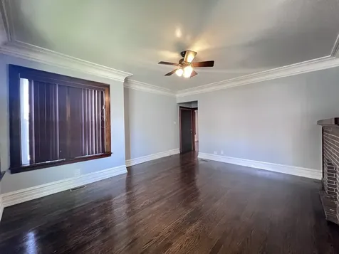 821 North Waller Avenue Chicago IL 60651