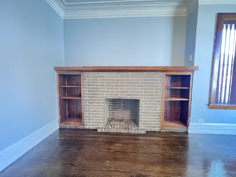 821 North Waller Avenue Chicago IL 60651