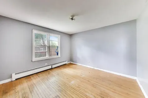 5160 West Sunnyside Avenue Chicago IL 60630