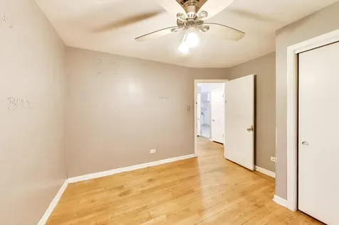 5160 West Sunnyside Avenue Chicago IL 60630