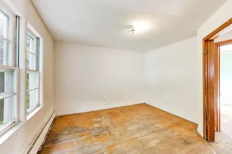 5160 West Sunnyside Avenue Chicago IL 60630