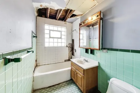 5160 West Sunnyside Avenue Chicago IL 60630