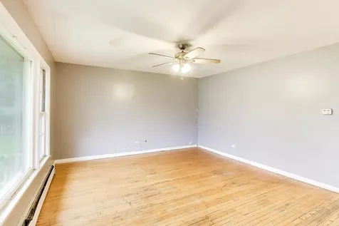 5160 West Sunnyside Avenue Chicago IL 60630
