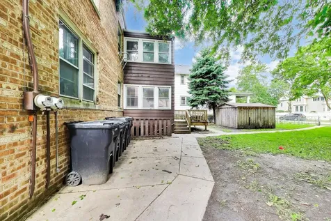 5160 West Sunnyside Avenue Chicago IL 60630