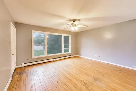 5160 West Sunnyside Avenue Chicago IL 60630