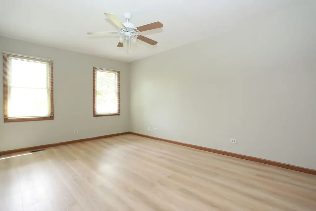 125 Bright Ridge Drive Schaumburg IL 60194