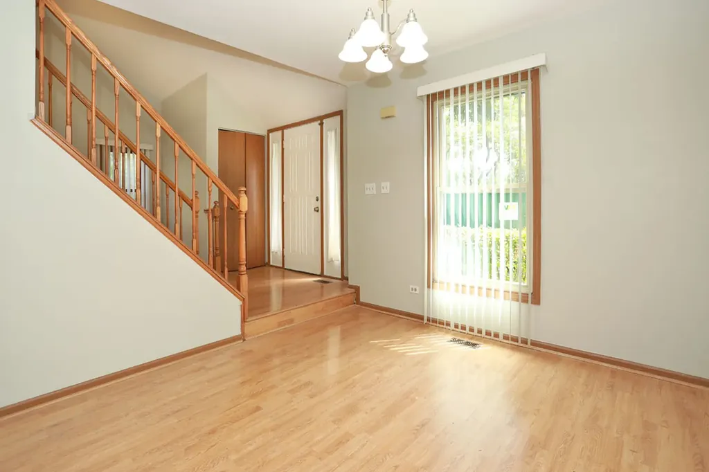 125 Bright Ridge Drive Schaumburg IL 60194