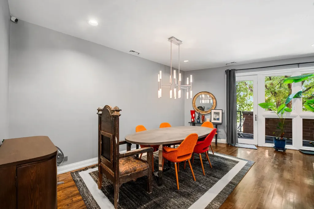 2442 West Madison Street Chicago IL 60612