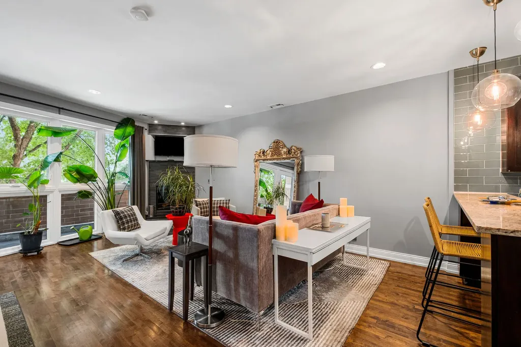 2442 West Madison Street Chicago IL 60612