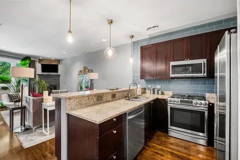 2442 West Madison Street Chicago IL 60612