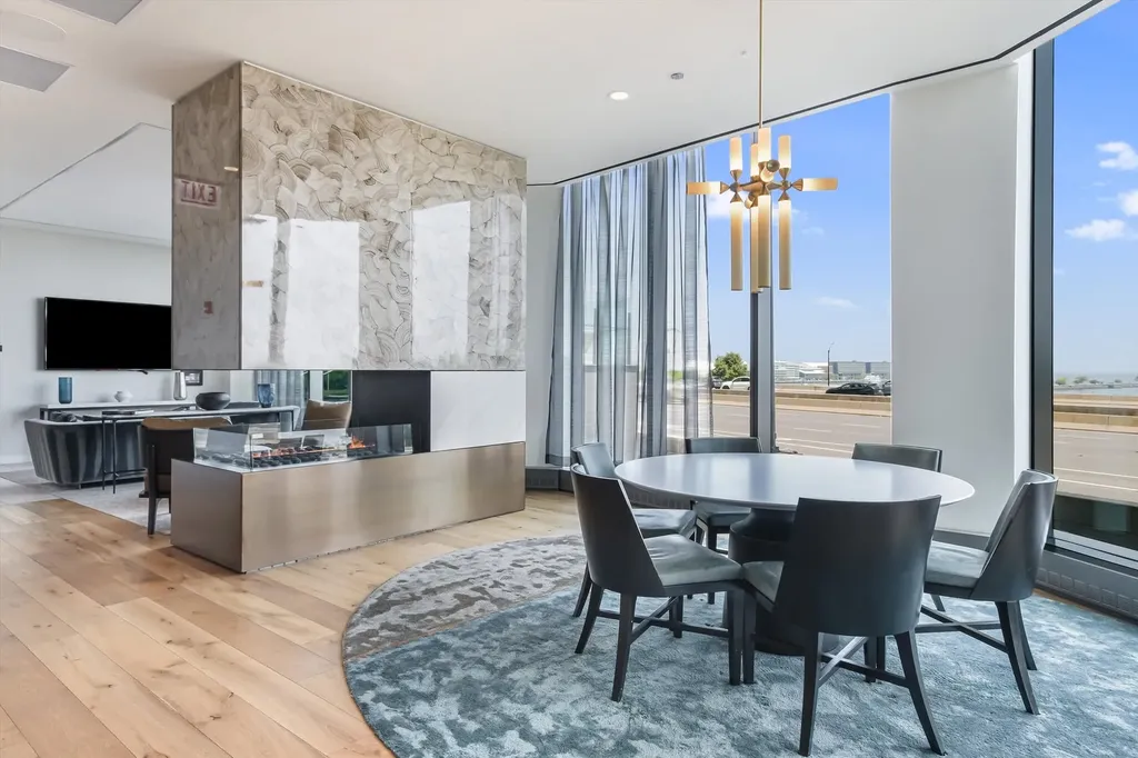 211 North Harbor Drive Chicago IL 60601
