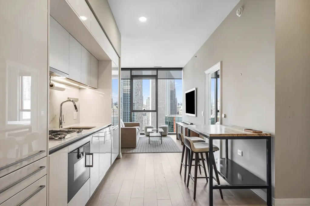 211 North Harbor Drive Chicago IL 60601