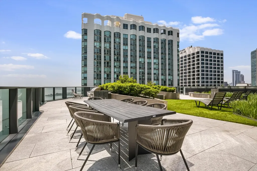 211 North Harbor Drive Chicago IL 60601
