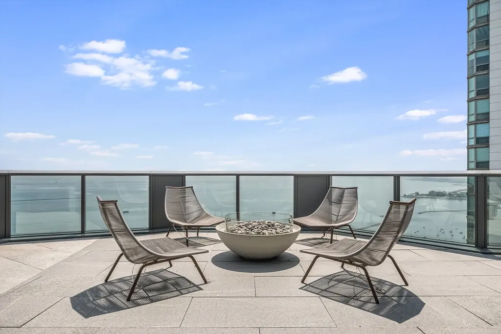 211 North Harbor Drive Chicago IL 60601