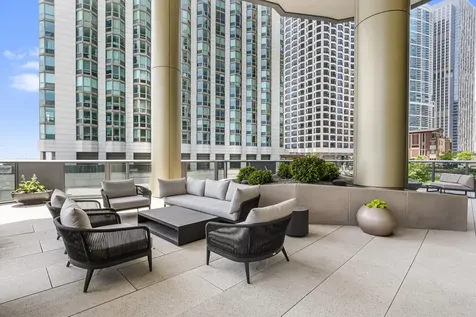 211 North Harbor Drive Chicago IL 60601