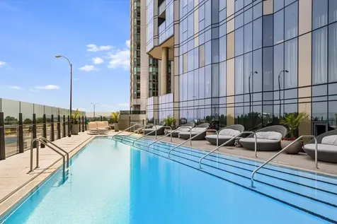 211 North Harbor Drive Chicago IL 60601
