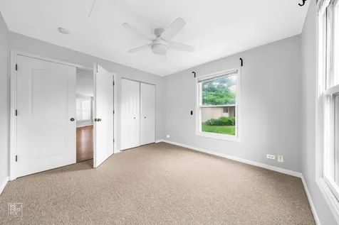98 Willow Parkway Buffalo Grove IL 60089