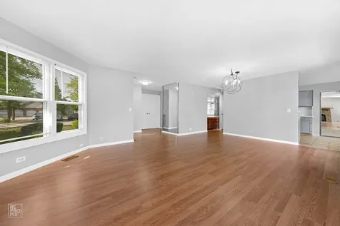 98 Willow Parkway Buffalo Grove IL 60089