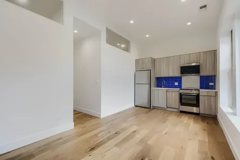 6740 North Sheridan Road Chicago IL 60626