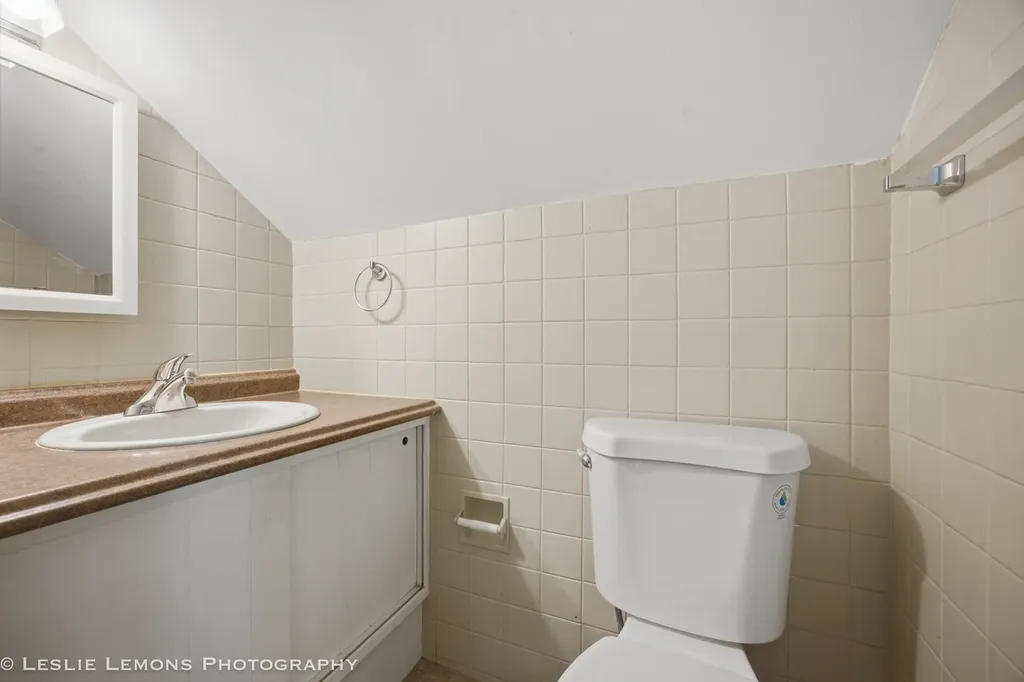 223 Biermann Avenue Villa Park IL 60181