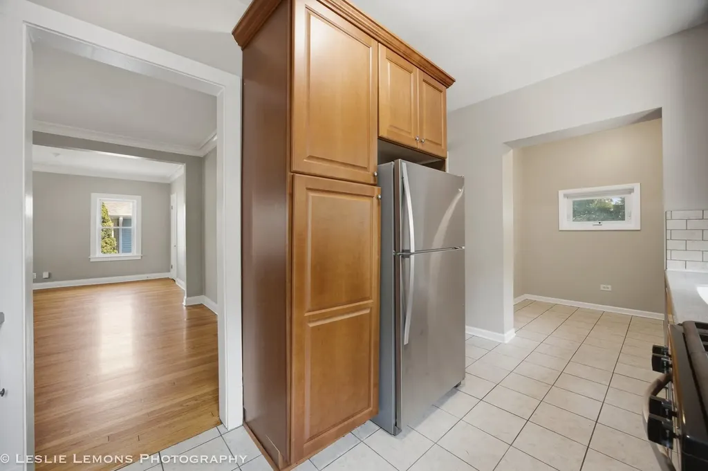 223 Biermann Avenue Villa Park IL 60181
