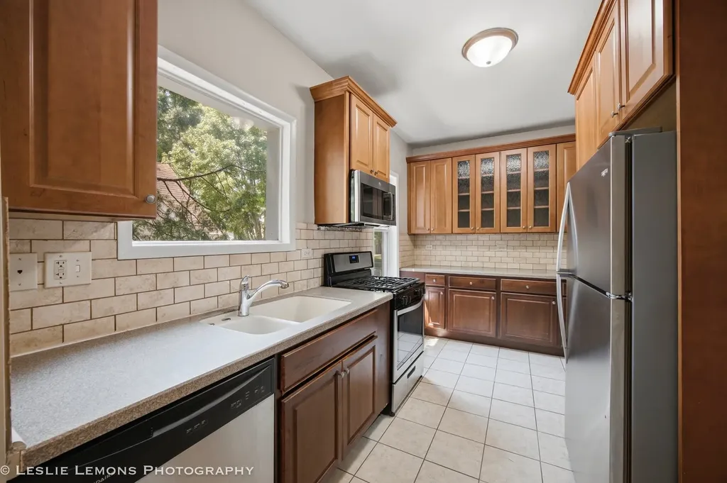 223 Biermann Avenue Villa Park IL 60181