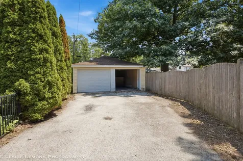 223 Biermann Avenue Villa Park IL 60181