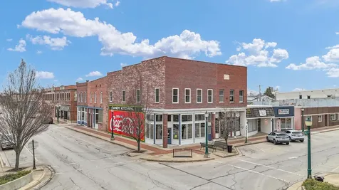 101-105 West Sale Street Tuscola IL 61953