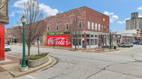 101-105 West Sale Street Tuscola IL 61953