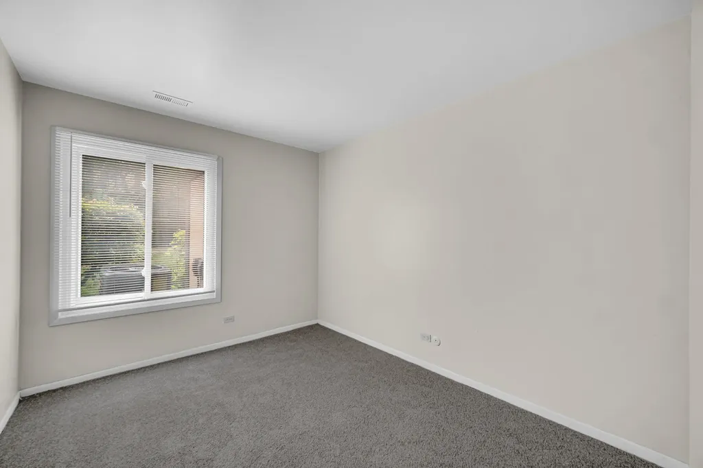 1659 Dover Court Wheaton IL 60189
