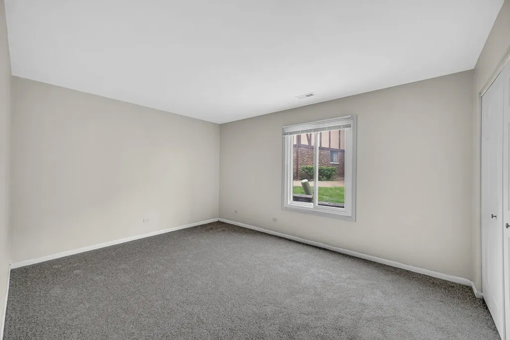 1659 Dover Court Wheaton IL 60189