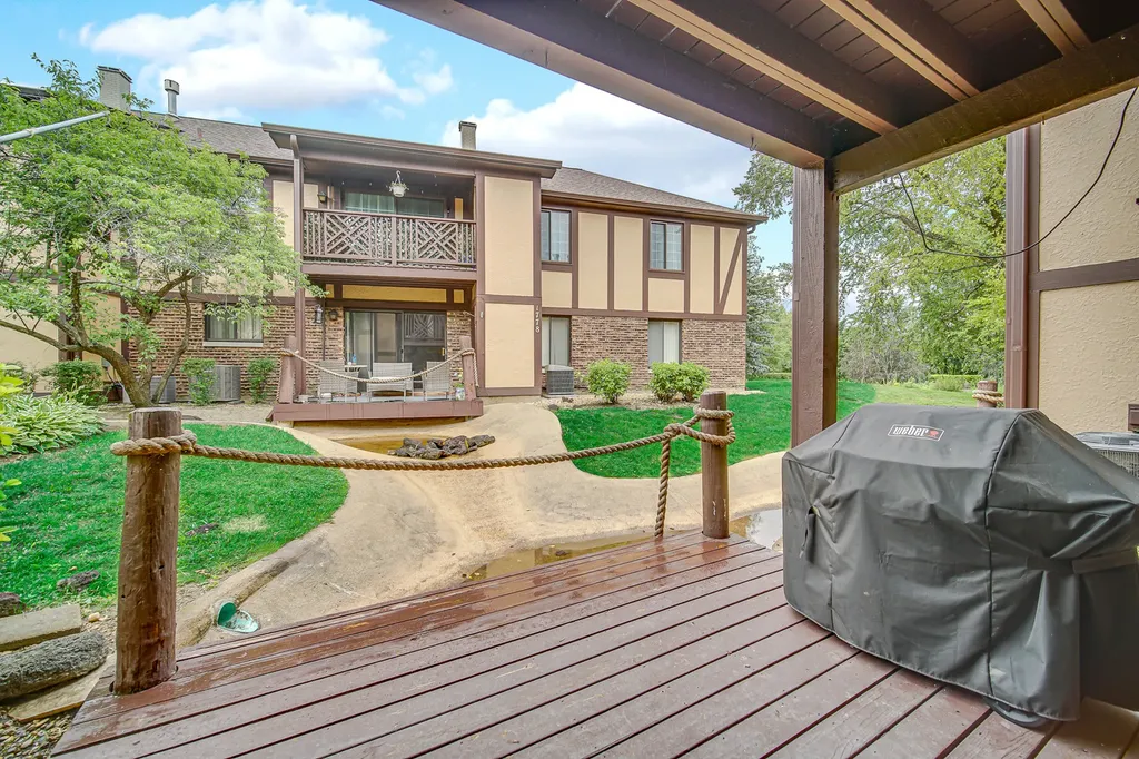 1659 Dover Court Wheaton IL 60189