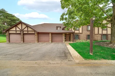 1659 Dover Court Wheaton IL 60189