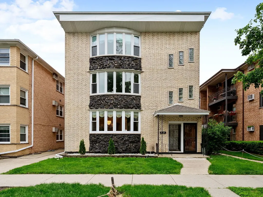 8729 West Summerdale Avenue Chicago IL 60656