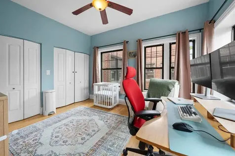 735 West Waveland Avenue Chicago IL 60613