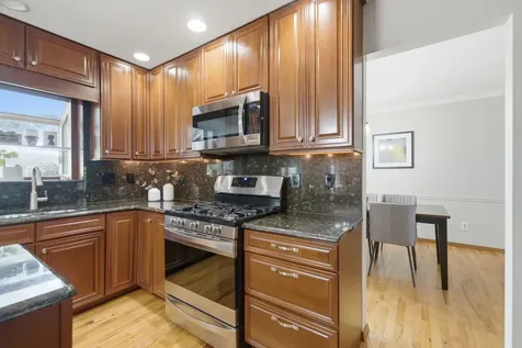 1907 Jeanette Avenue St. Charles IL 60174